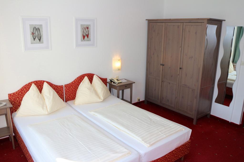 Hotel Gasthof Kasino Villach Habitación foto