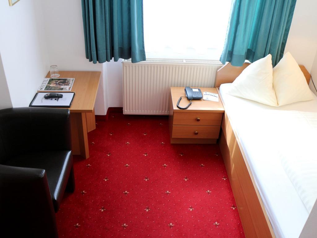 Hotel Gasthof Kasino Villach Habitación foto