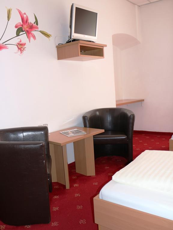 Hotel Gasthof Kasino Villach Habitación foto