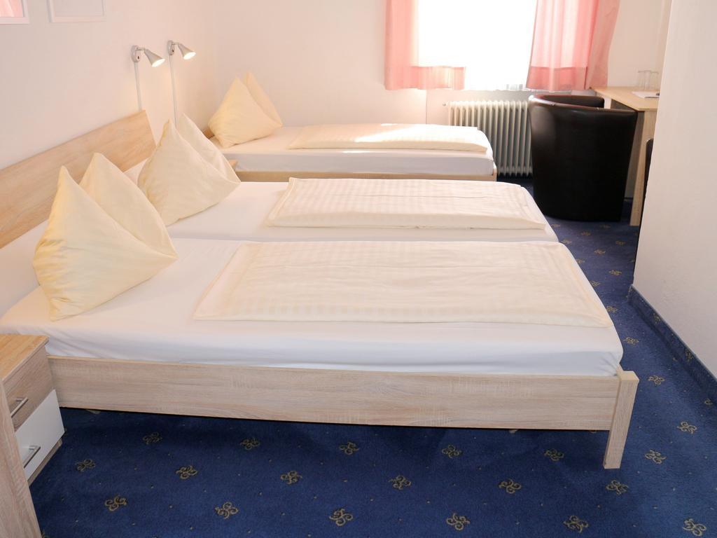 Hotel Gasthof Kasino Villach Habitación foto