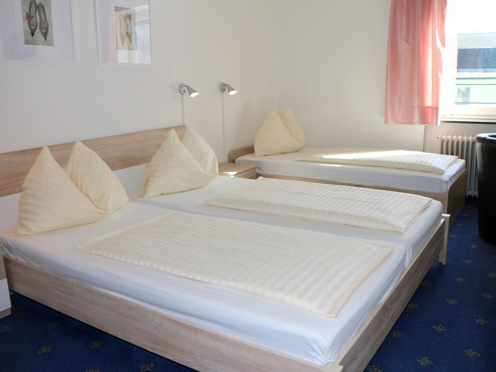 Hotel Gasthof Kasino Villach Habitación foto